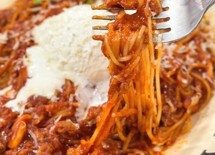 Spaghetti bolognese comfort food plate
